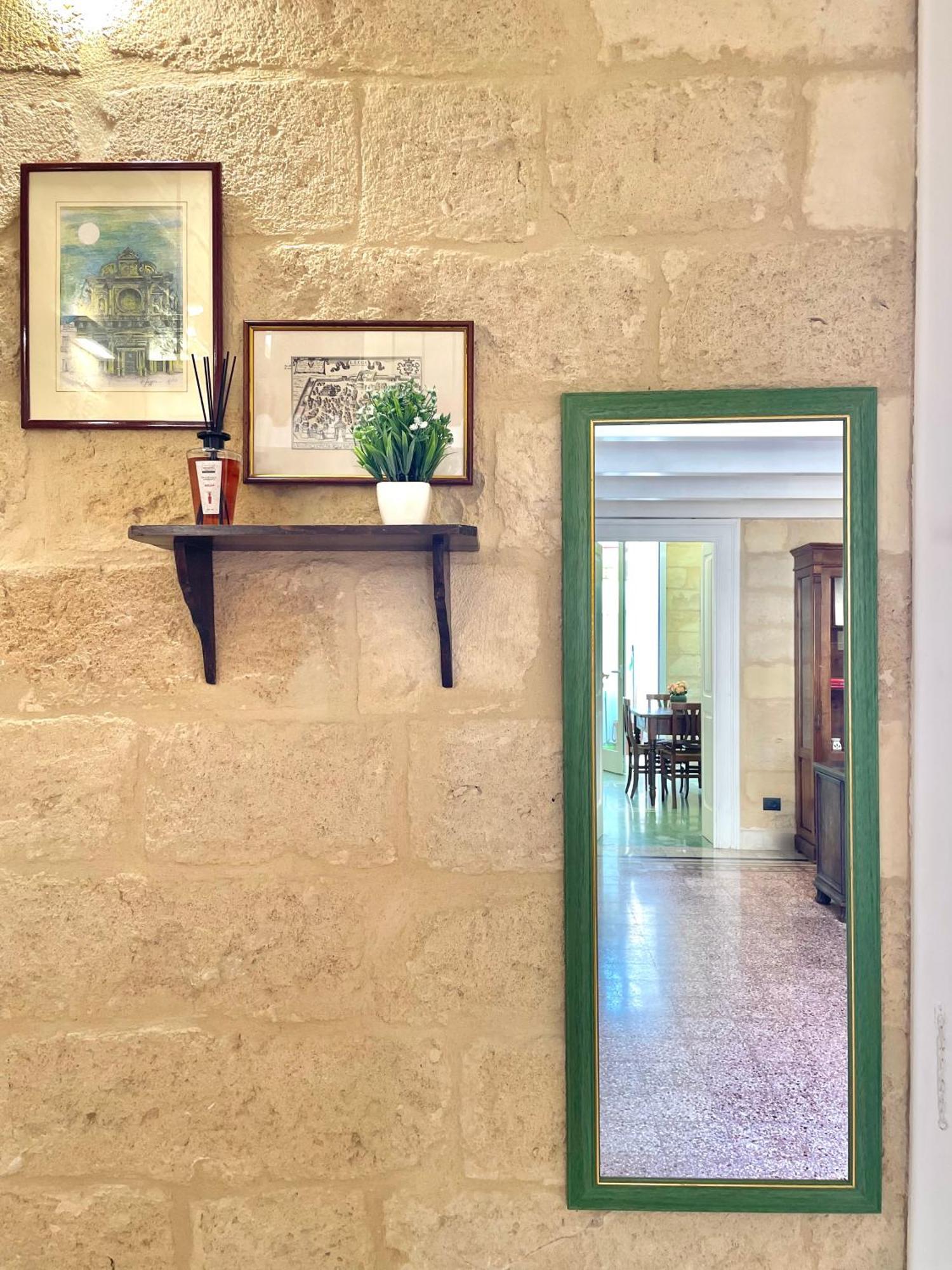 Vohis Luxury House - Fast Wi-Fi & Easy Parking Lägenhet Lecce Exteriör bild