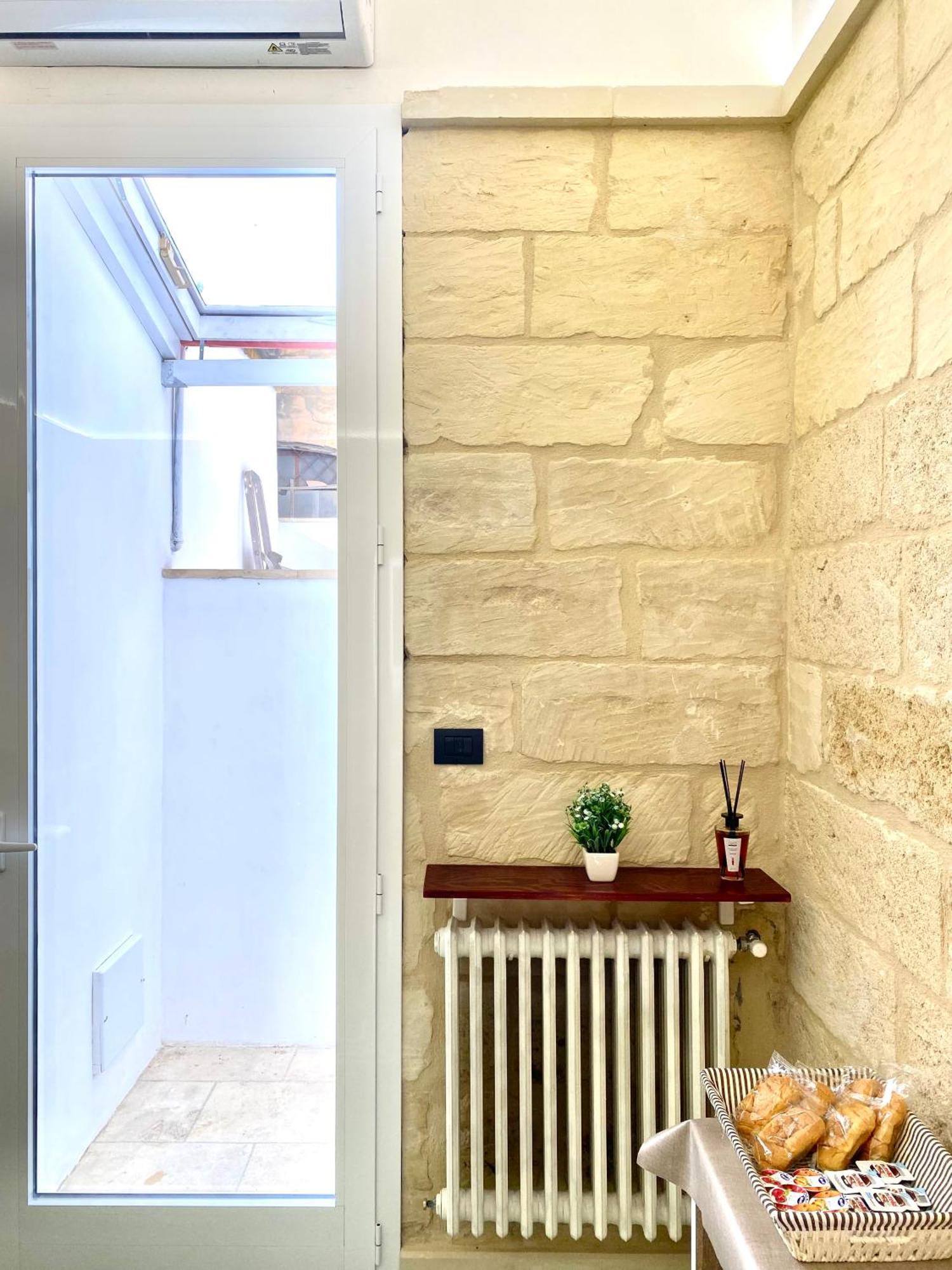 Vohis Luxury House - Fast Wi-Fi & Easy Parking Lägenhet Lecce Exteriör bild